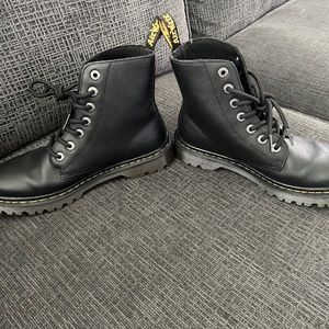 Dr. Martens Luna Boots